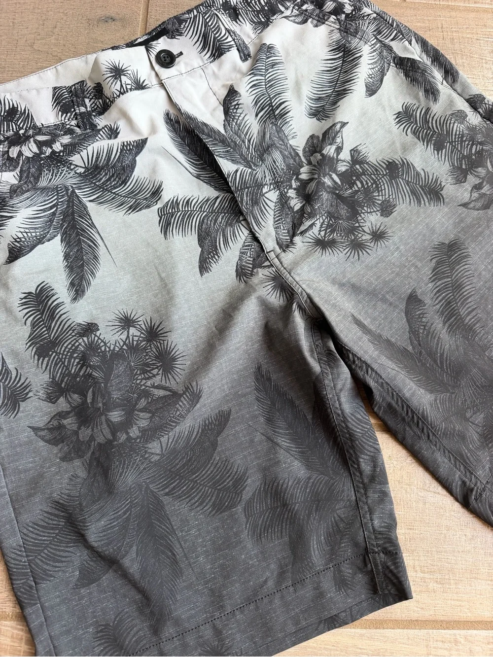 Men's Floral Fade Shorts - Black/Gray size 36